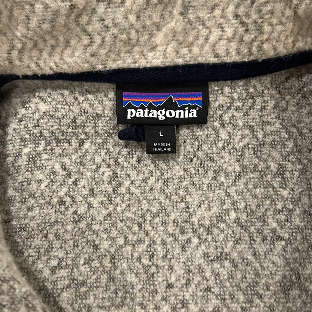 Patagonia Sweater with teddy bear material - Picture 4 of 5